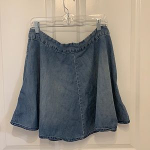 LEVI’S JEAN CIRCLE SKIRT. Size XL